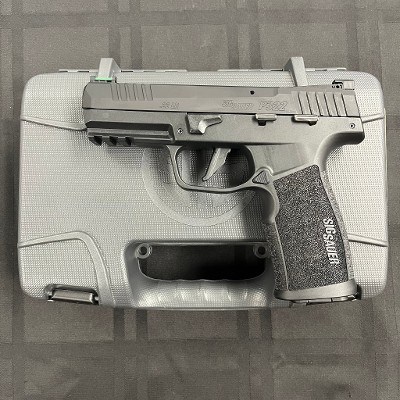 SIG SAUER P322 .22 LR - Image 2 of 5