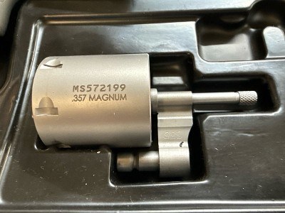 TAURUS 692 TRACKER .357 MAG - Image 2 of 4