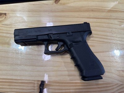 GLOCK 17 GEN 4 9MM LUGER (9x19 PARA) - Image 1 of 3