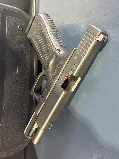 GLOCK 17 GEN 4 9MM LUGER (9x19 PARA) - Image 4 of 5