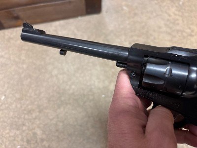 RUGER SINGLE-SIX CONVERTIBLE 22LR - 22 MAG - Image 4 of 7