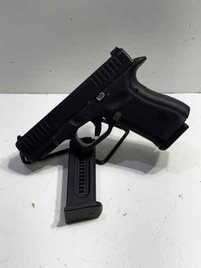 GLOCK 44 22 L.R. - Image 1 of 6