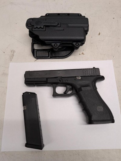 GLOCK 22 GEN 4 .40 - Image 1 of 12