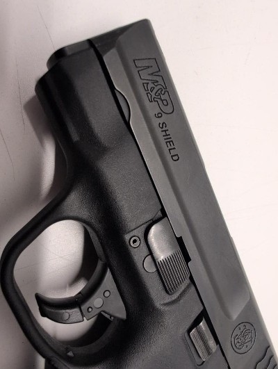 SMITH & WESSON M&P9 SHIELD 9MM LUGER (9x19 PARA) - Image 4 of 12