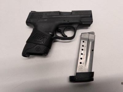 SMITH & WESSON M&P9 SHIELD 9MM LUGER (9x19 PARA) - Image 2 of 12