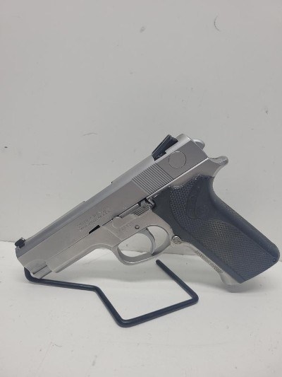 SMITH & WESSON 4046 40 Smith & Wesson - Image 2 of 10