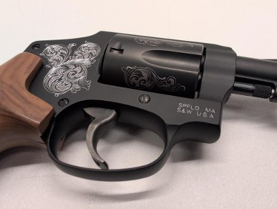 SMITH & WESSON 442-1 (ENGRAVED) .38 S&W SPL. +P - Image 6 of 12