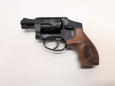 SMITH & WESSON 442-1 (ENGRAVED) .38 S&W SPL. +P - Image 1 of 12