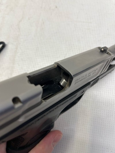 SMITH & WESSON SD40VE 40 Smith & Wesson - Image 5 of 10