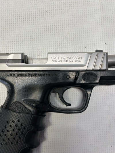 SMITH & WESSON SD40VE 40 Smith & Wesson - Image 6 of 10