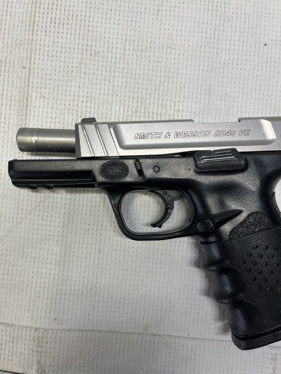 SMITH & WESSON SD40VE 40 Smith & Wesson - Image 8 of 10