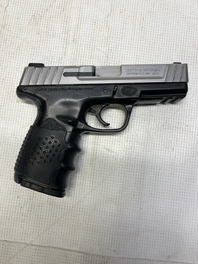 SMITH & WESSON SD40VE 40 Smith & Wesson - Image 2 of 10