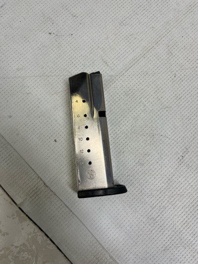 SMITH & WESSON SD40VE 40 Smith & Wesson - Image 10 of 10