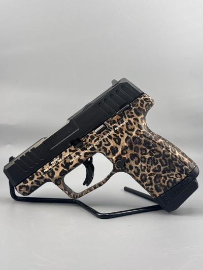 RUGER MAX-9 9MM LUGER (9x19 PARA) - Image 1 of 6