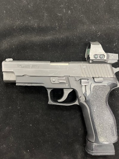 SIG SAUER P226R 9MM LUGER (9x19 PARA) - Image 6 of 11