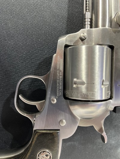 RUGER NEW MODEL SUPER BLACKHAWK .44 MAGNUM - Image 5 of 5