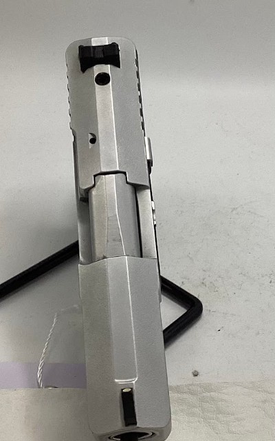 KELTEC P40 .40 S&W - Image 5 of 5