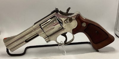 SMITH & WESSON 586 no dash .357 MAG - Image 1 of 4