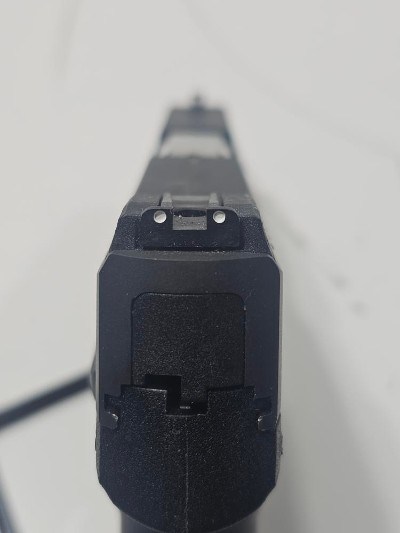 TAURUS 709 SLIM 9MM LUGER (9x19 PARA) - Image 4 of 9