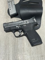 SMITH & WESSON M&P9 SHIELD M2.0 9MM LUGER (9x19 PARA) - Image 4 of 9