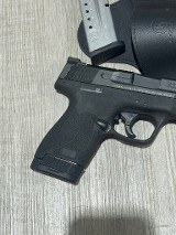 SMITH & WESSON M&P9 SHIELD M2.0 9MM LUGER (9x19 PARA) - Image 2 of 9