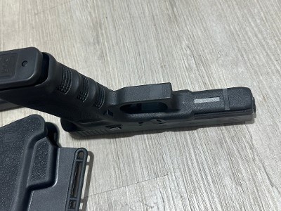 GLOCK G17 GEN3 9MM LUGER (9X19 PARA) - Image 11 of 12