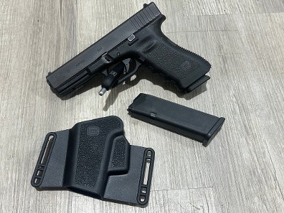 GLOCK G17 GEN3 9MM LUGER (9X19 PARA) - Image 1 of 12