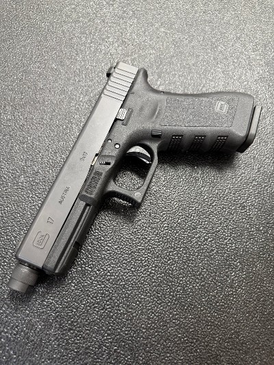 GLOCK Glock 17 Gen 3 9MM LUGER (9x19 PARA) - Image 1 of 7