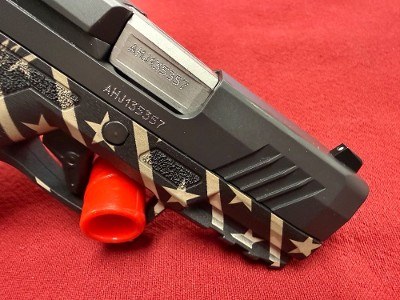 TAURUS GX2 9MM BLACK WHITE AMERICAN FLAG 9MM LUGER (9x19 PARA) - Image 4 of 7