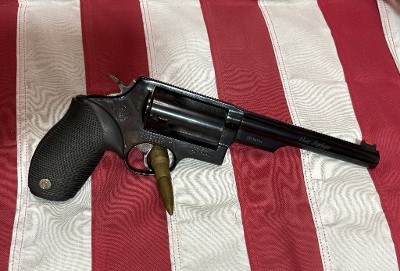 TAURUS JUDGE .45 LC/.410 GA - Image 3 of 8