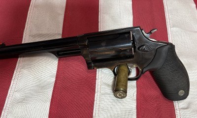 TAURUS JUDGE .45 LC/.410 GA - Image 2 of 8