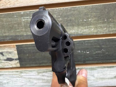 TAURUS 942 .22 LR - Image 4 of 5
