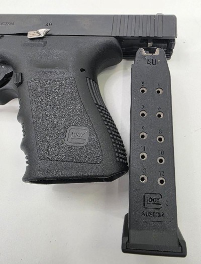 GLOCK 23 GEN 3 40 Smith & Wesson - Image 8 of 9