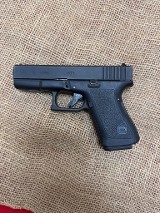 GLOCK 19 Gen2 9MM LUGER (9x19 PARA) - Image 1 of 14
