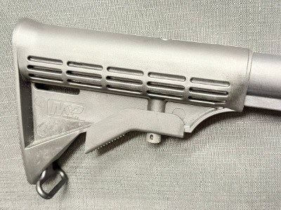 SMITH & WESSON M&P 15-22 - RIFLE .22 LR - Image 8 of 9