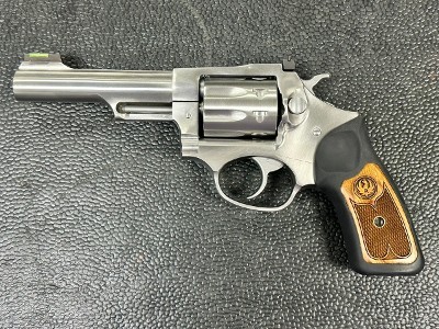 RUGER SP101 (15702) .22 S/L/LR - Image 1 of 8