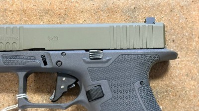 GRIT GRIPS 19 GEN 3 CLONE 9MM LUGER (9x19 PARA) - Image 2 of 10