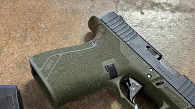 GRIT GRIPS 19 GEN 3 CLONE 9MM LUGER (9x19 PARA) - Image 7 of 10