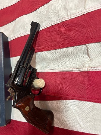 SMITH & WESSON 19-4 COMBAT MAGNUM .357 MAG - Image 6 of 7