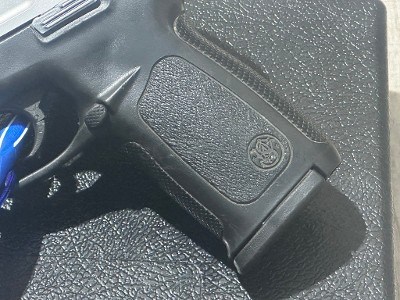 SMITH & WESSON SD40 VE .40 S&W - Image 5 of 10