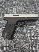 SMITH & WESSON SD40VE 40 Smith & Wesson - Image 1 of 4
