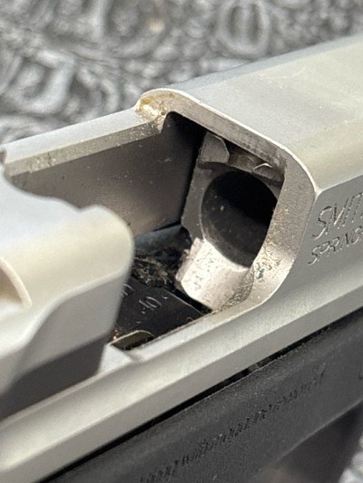 SMITH & WESSON SD40VE 40 Smith & Wesson - Image 3 of 4