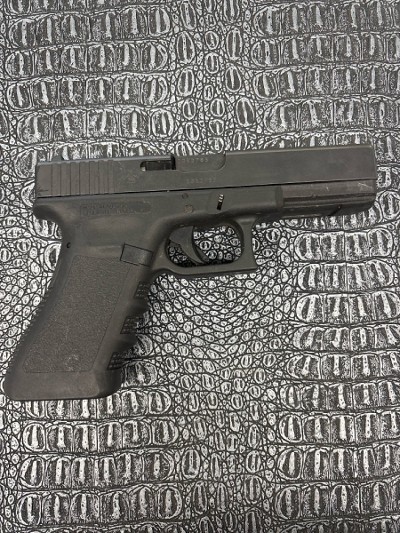 GLOCK 17 9MM LUGER (9x19 PARA) - Image 1 of 5