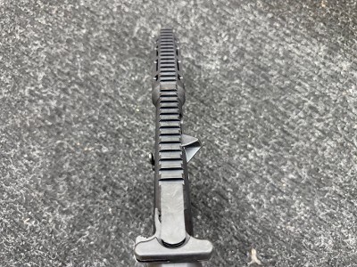 Smith & Wesson M&P15-22 .22 LR - Image 4 of 7