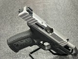SMITH & WESSON SD40VE 40 Smith & Wesson - Image 4 of 6