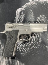 SMITH & WESSON Model 4006 .40 S&W - Image 2 of 6