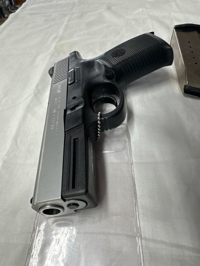 SMITH & WESSON SW 40VE 40 Smith & Wesson - Image 3 of 3