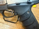 BROWNING Buckmark .22 LR - Image 8 of 10