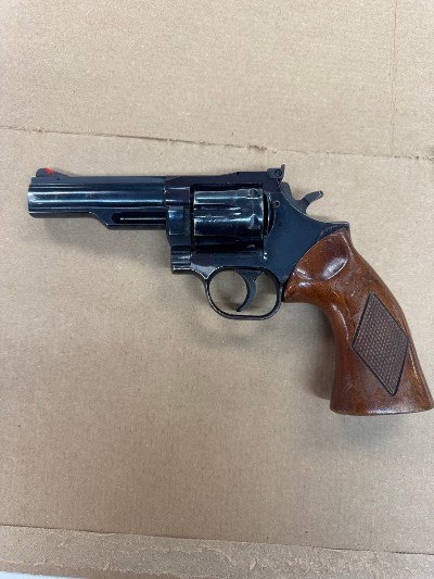 DAN WESSON FIREARMS 15-2 .357 MAG - Image 1 of 12