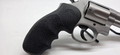 SMITH & WESSON MODEL 69 COMBAT MAGNUM .44 MAGNUM - Image 6 of 8